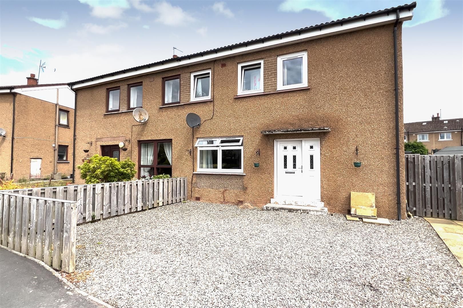 4 bed property for sale in Lumsden Crescent, Almondbank, Perth PH1 Zoopla