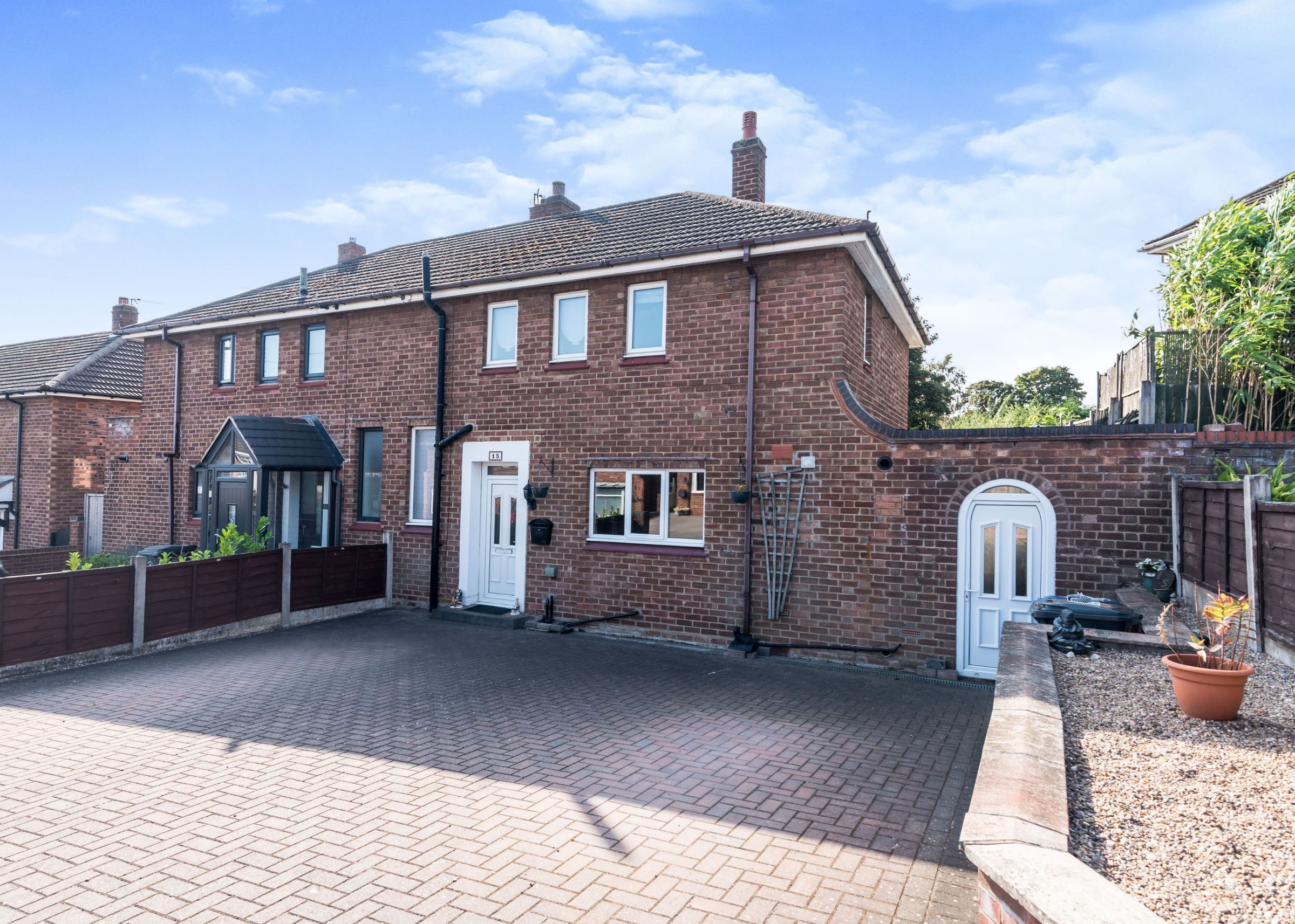 3 bed semidetached house for sale in Churchill Road, Lichfield WS14