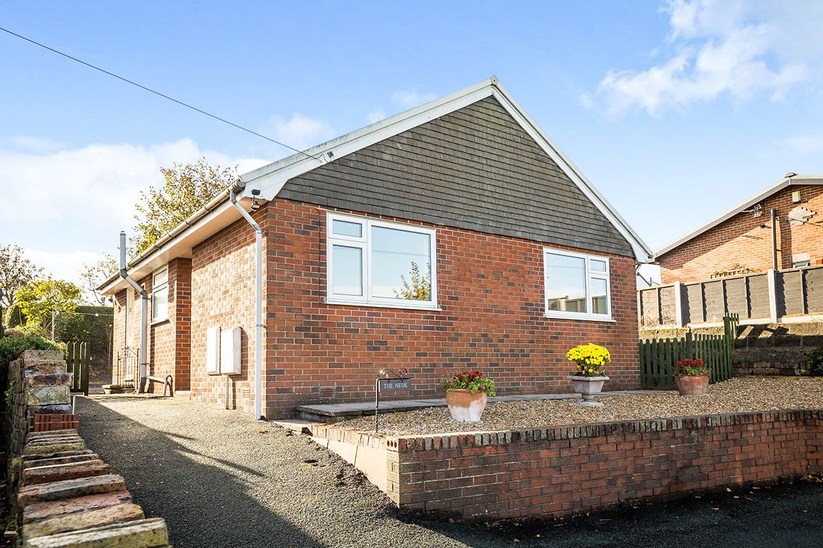 2 bed bungalow for sale in Trefonen Road, Morda, Oswestry, Shropshire SY10 Zoopla