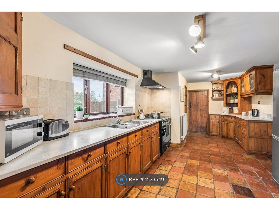 2 bed semidetached house to rent in Holt Road, Cawston, Norwich NR10