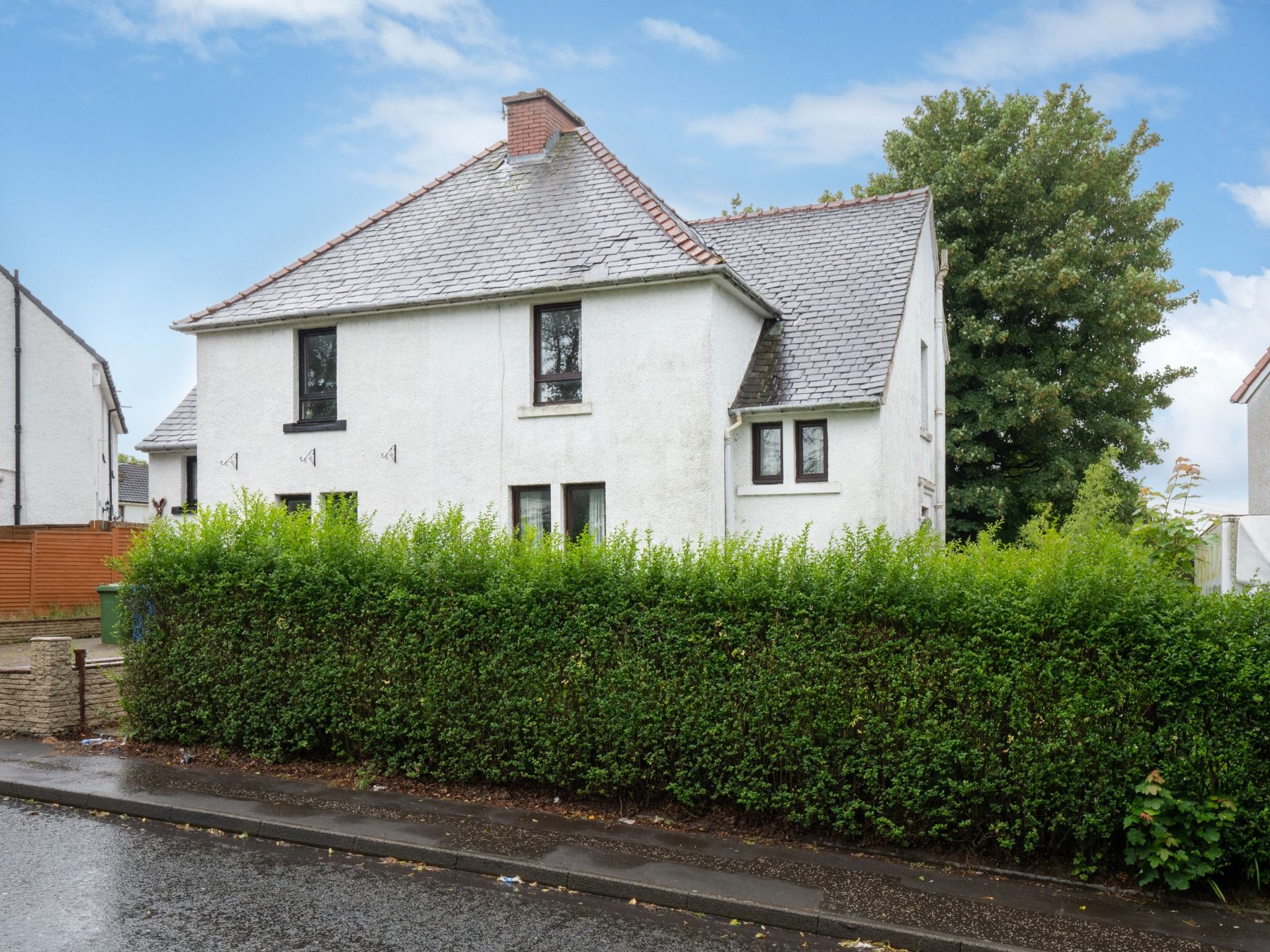 3 bed semidetached house for sale in Stewarton Road, Thornliebank