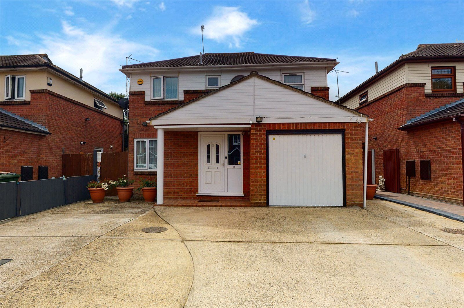 4 bed detached house for sale in Ilmington Drive, Burnt Mills, Basildon