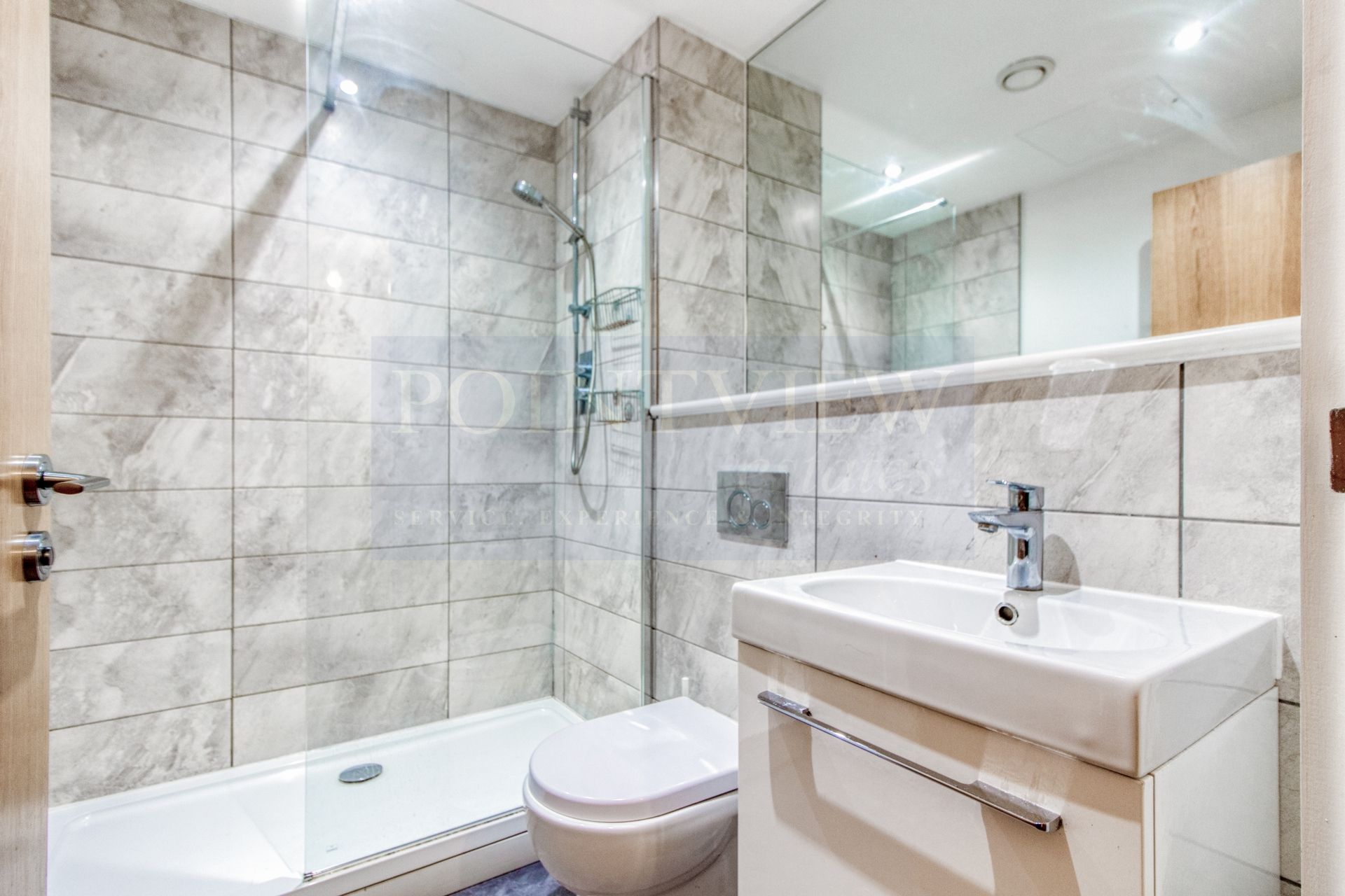 1 bed flat to rent in St. Edwards Way, Romford RM1 Zoopla