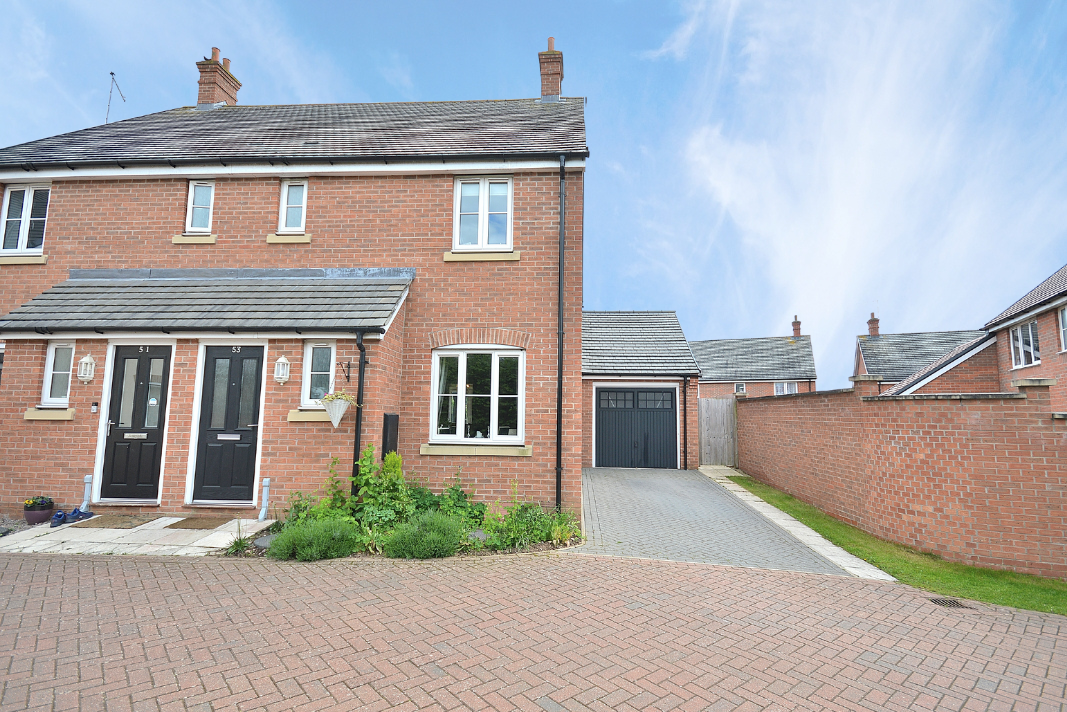3 bed semidetached house for sale in Cherry Orchard Place, Northampton
