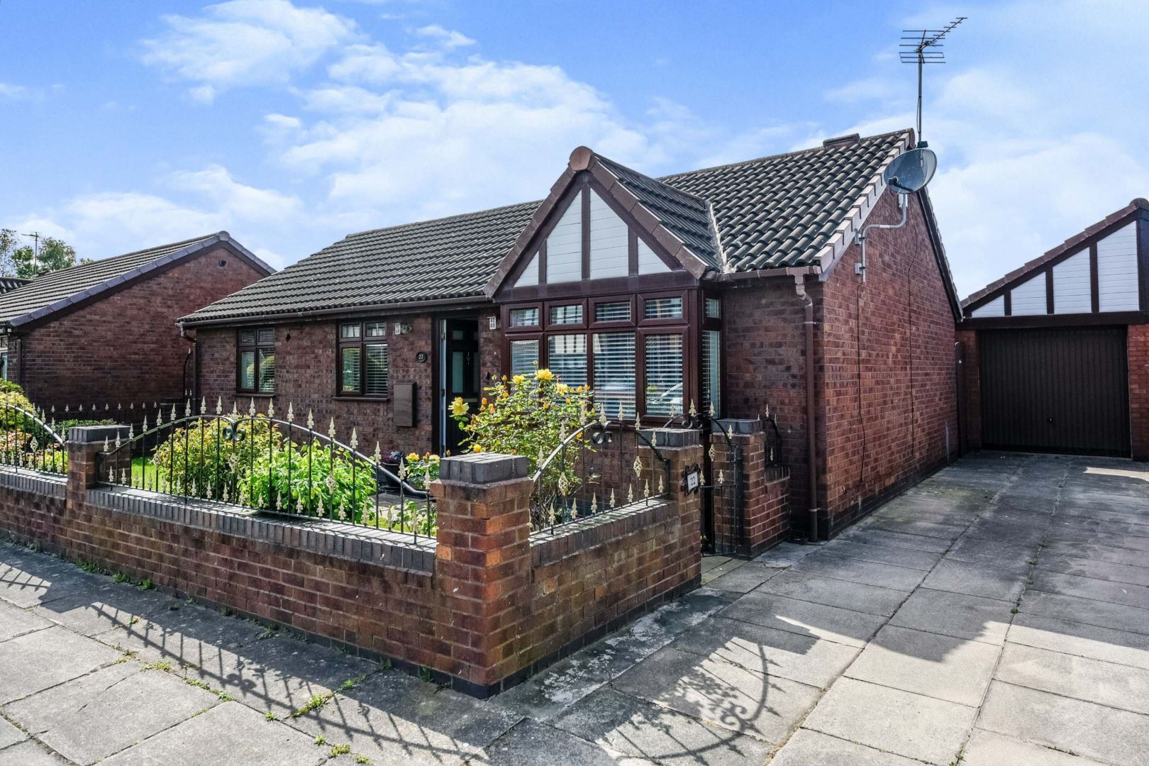 3 bed detached bungalow for sale in Lydiate Park, Liverpool L23 Zoopla