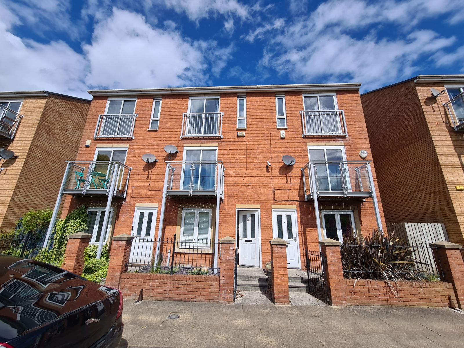 4 bed town house to rent in St. Wilfrids Street, Hulme, Manchester. M15