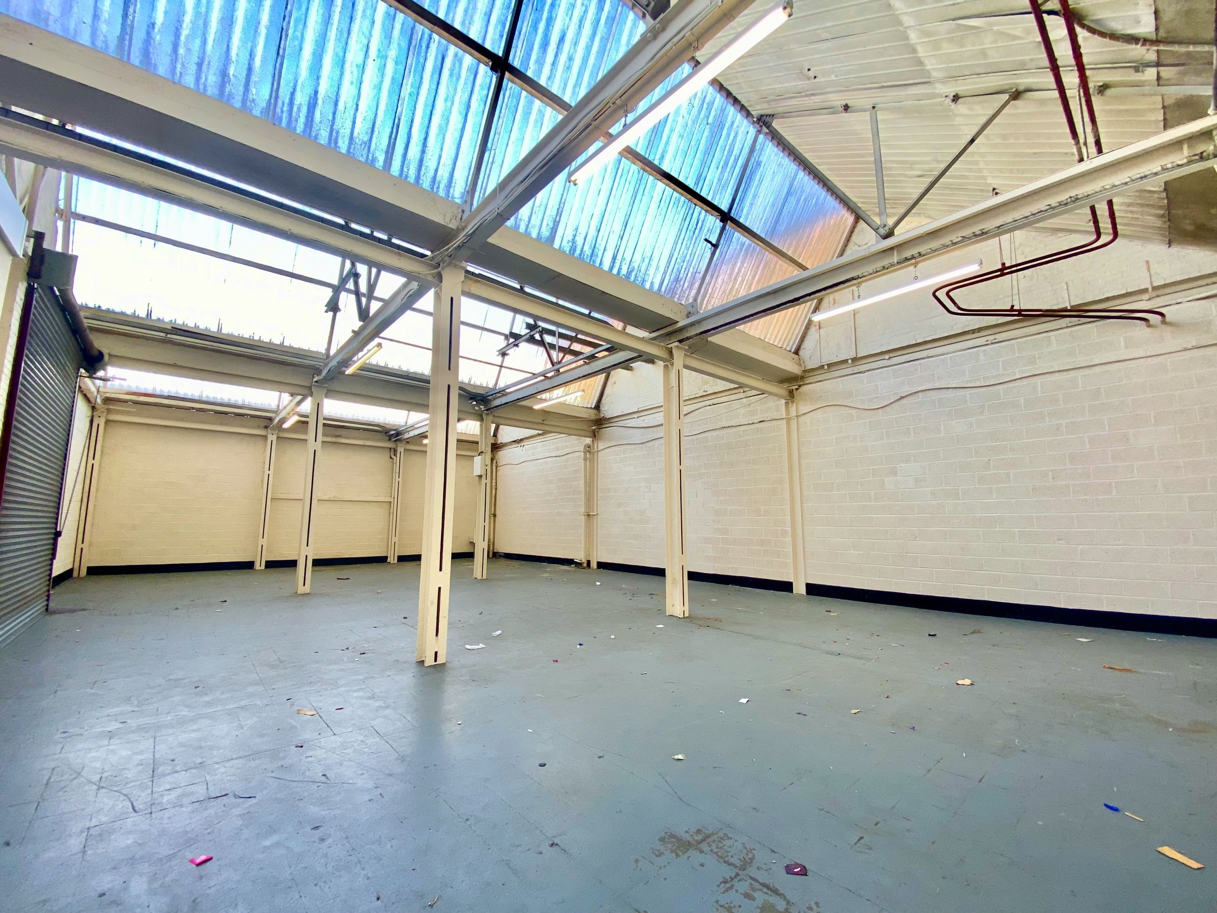 Industrial to let in Unit 8D, Britannia Estate, Leagrave Road, Luton
