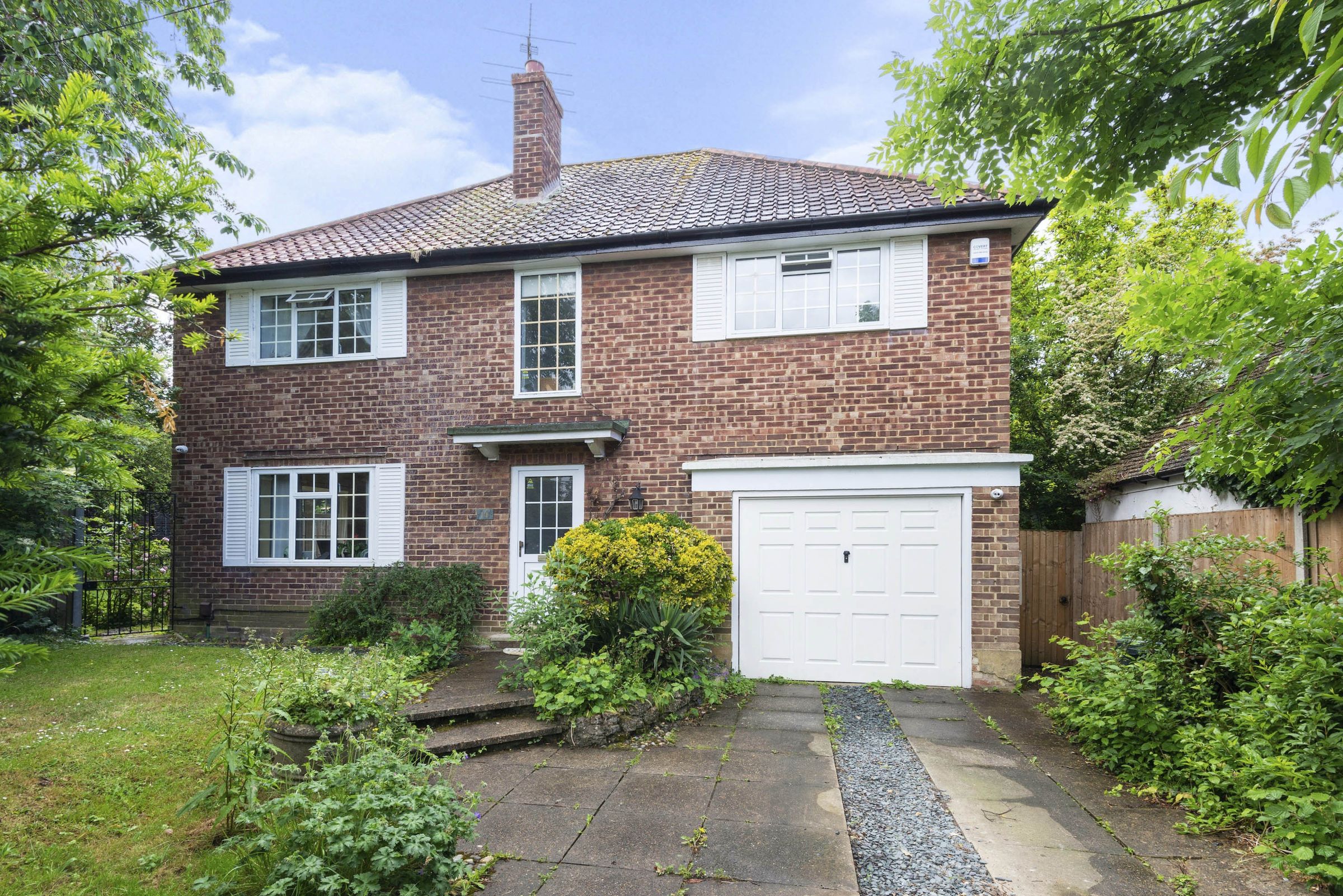 4 bed detached house for sale in Copthorne Road, Leatherhead, Surrey