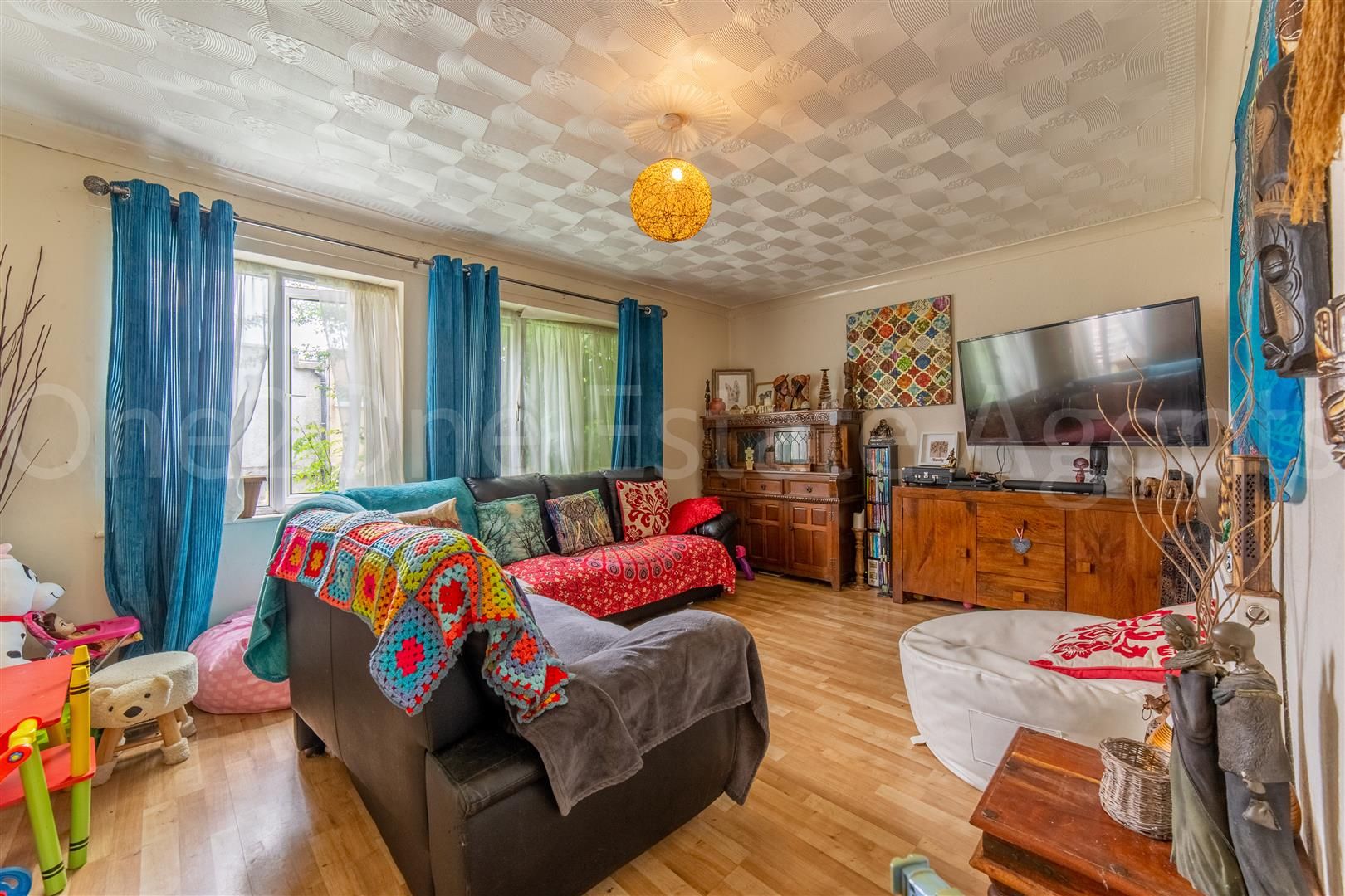 3 bed property for sale in The Courtlands, Greenmeadow, Cwmbran NP44