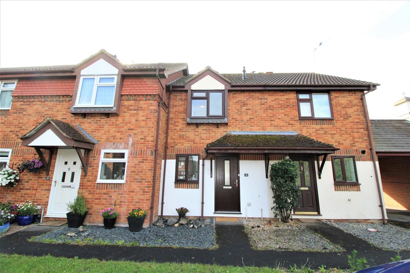 2 bed terraced house for sale in Barn Meadow Close, Church Crookham