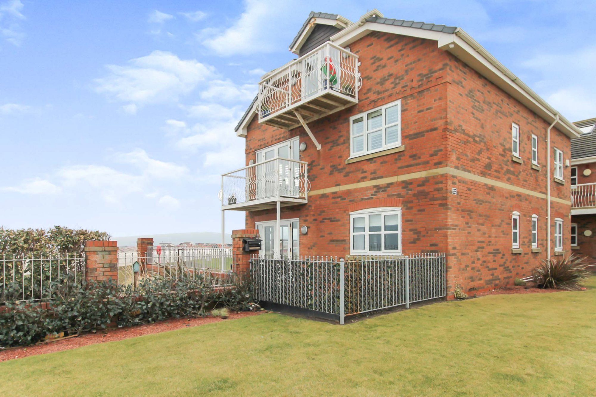 2 bed flat for sale in Hilton Drive, Rhyl LL18 Zoopla