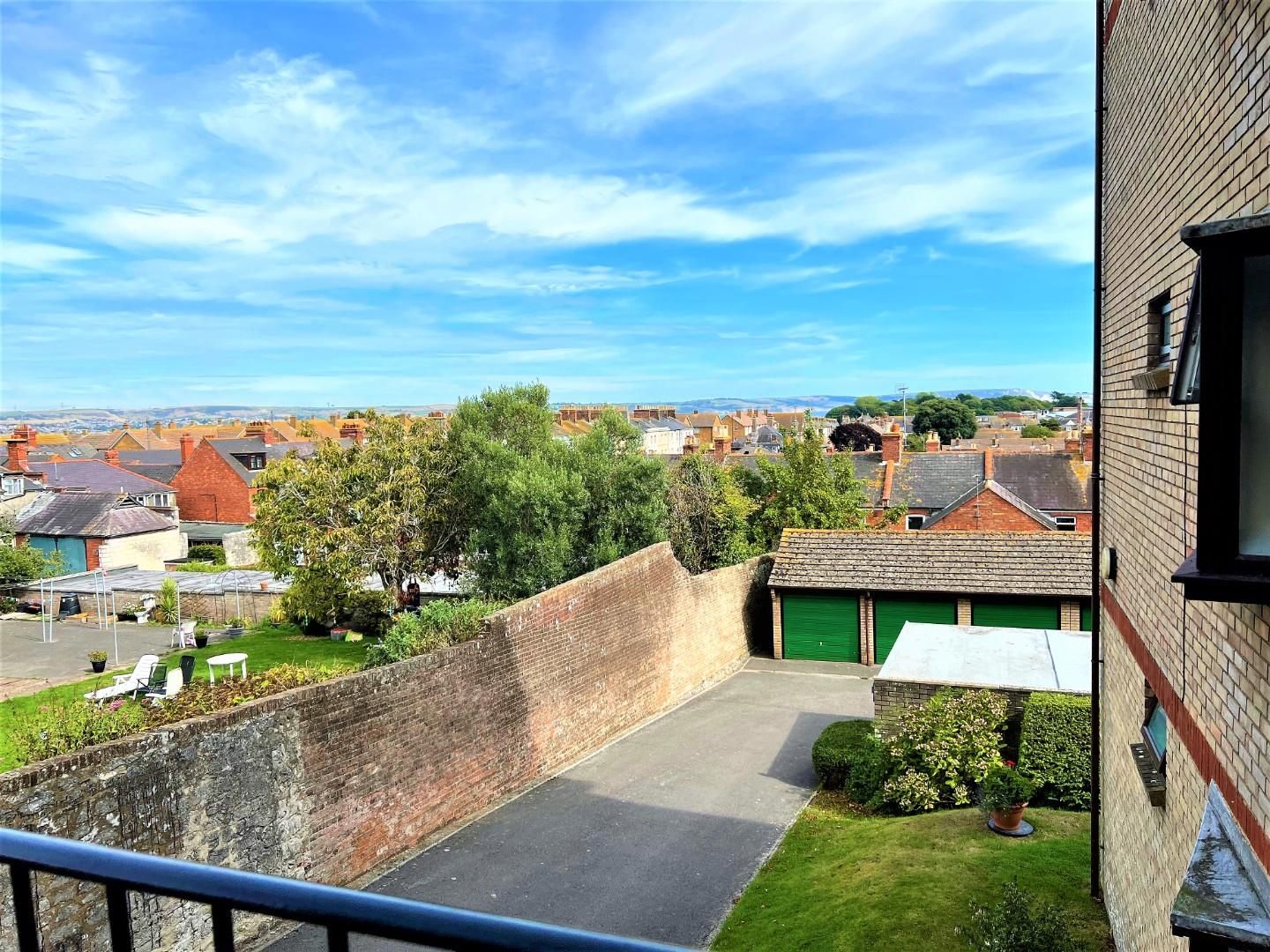 2 bed flat for sale in Rodwell Road, Weymouth DT4 Zoopla