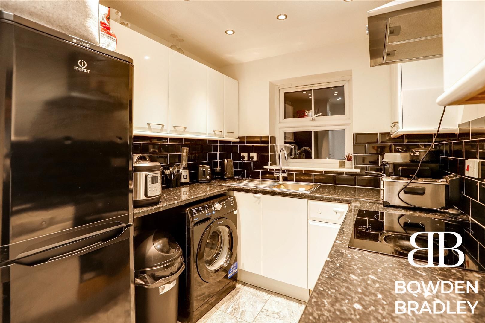 1 bed flat for sale in Manford Way, Chigwell IG7 Zoopla