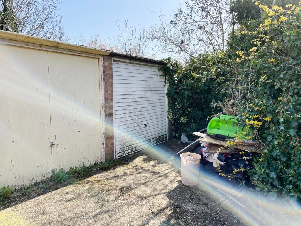 Garage 12, Rear Of 31/33 Warren Road, Chingford, London E4  