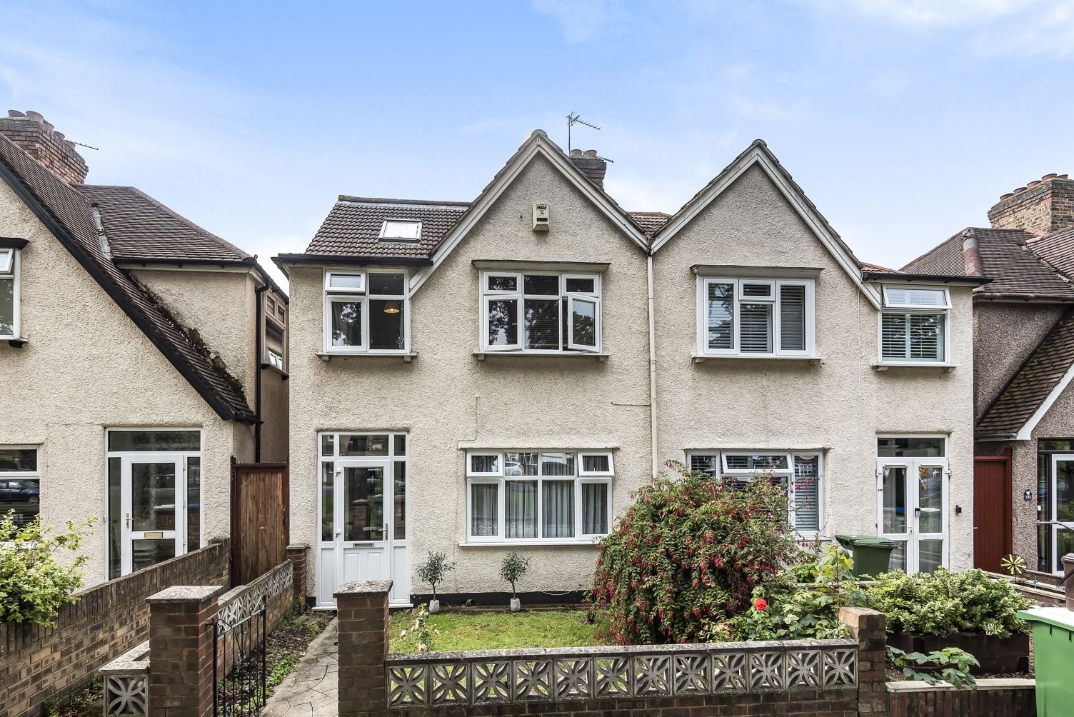 4 bed semidetached house to rent in Woolwich Road, London SE2 Zoopla