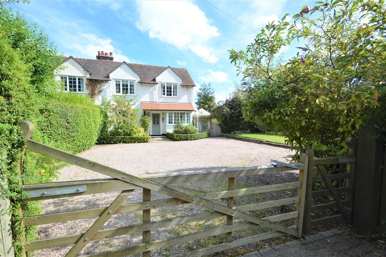 3 bed semidetached house for sale in Chelford Road, Knutsford WA16