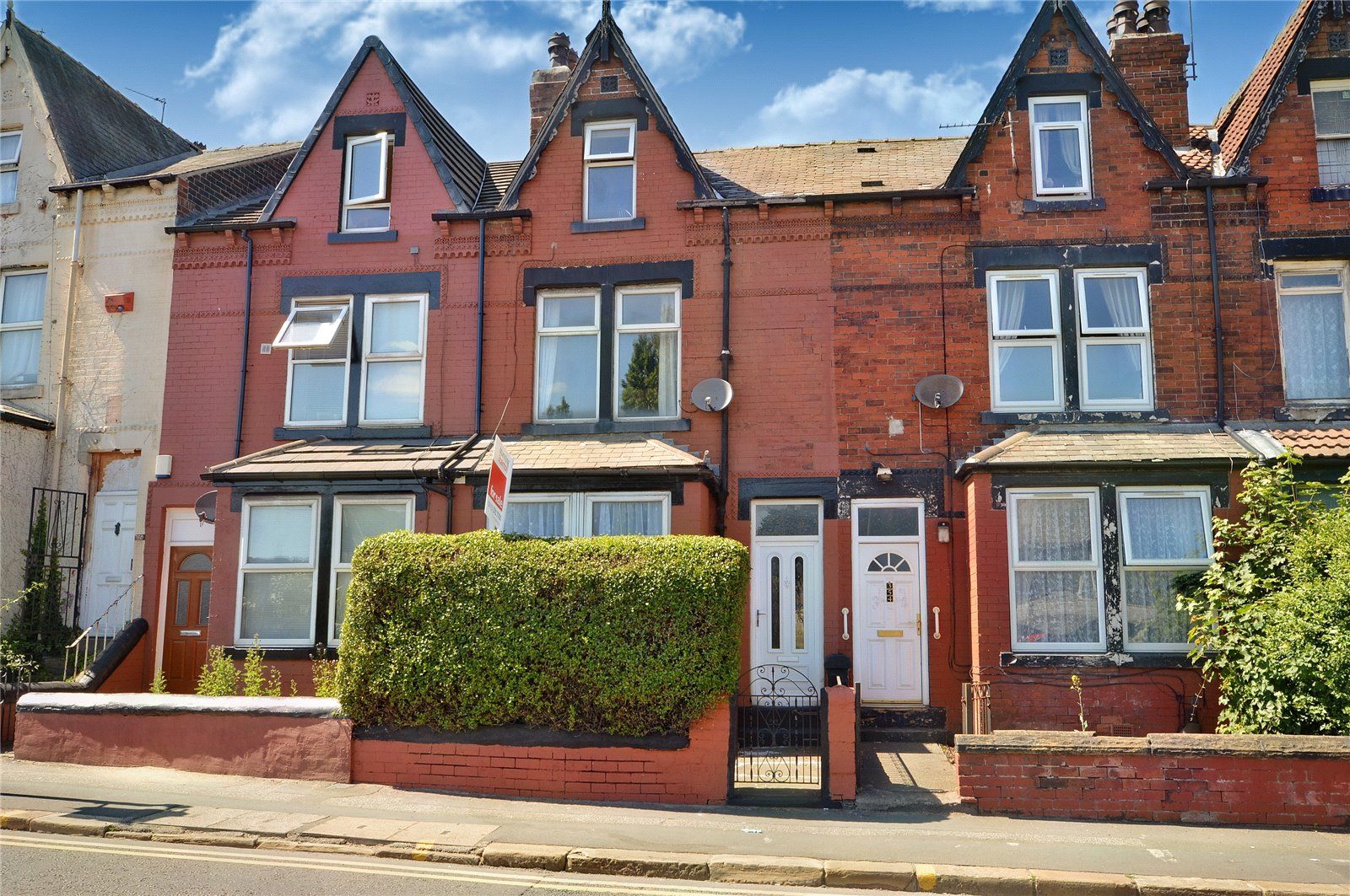 4 bed terraced house for sale in Dewsbury Road, Leeds, West Yorkshire LS11 Zoopla