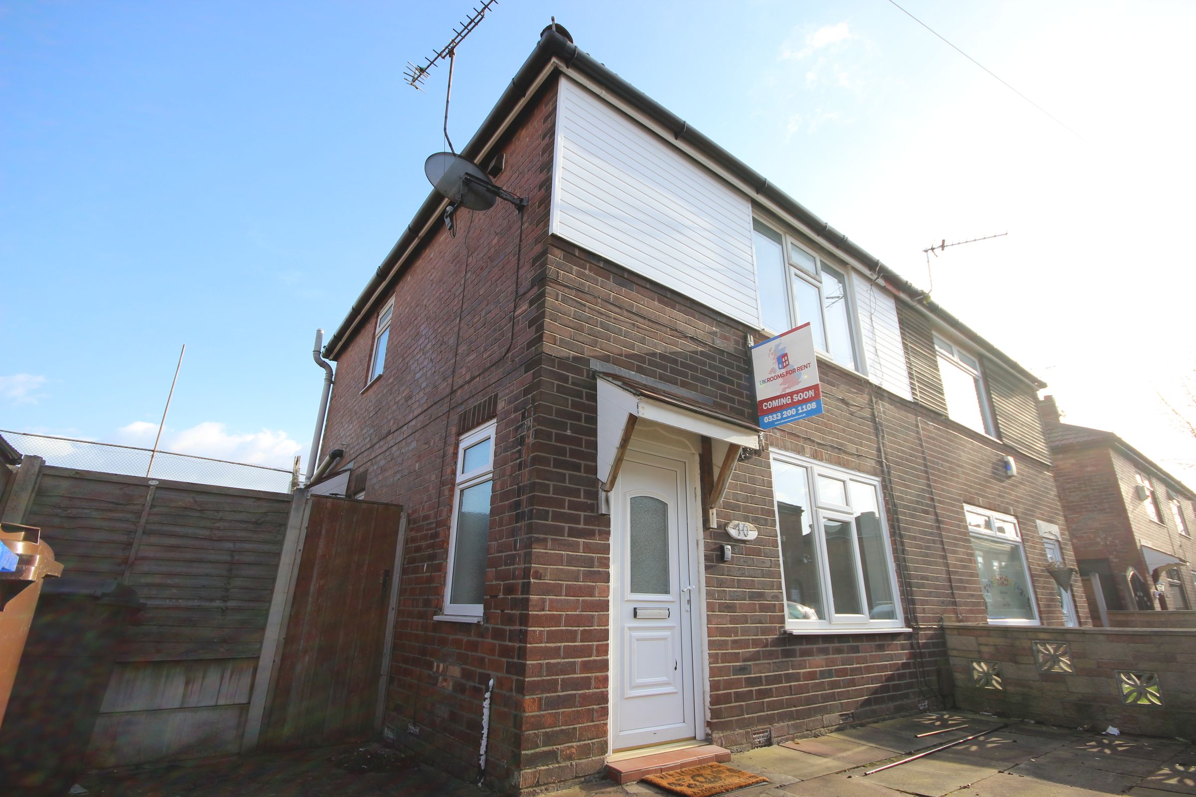 2 bed property to rent in High Street, Droylsden, Manchester M43 Zoopla