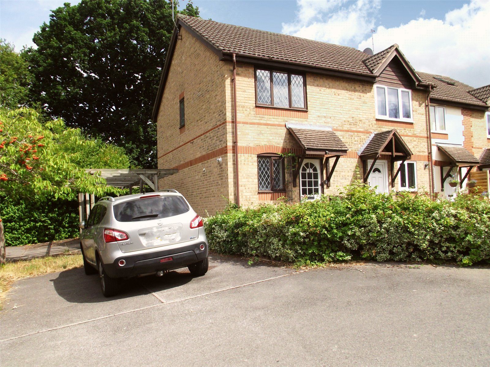 2 bed end terrace house for sale in Amberley Court, Totton, Southampton