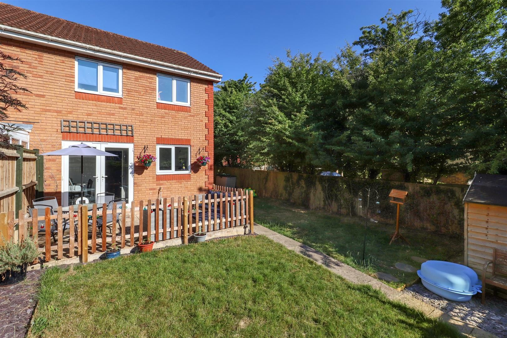 3 bed semidetached house for sale in St. Mellion Close, Hailsham BN27