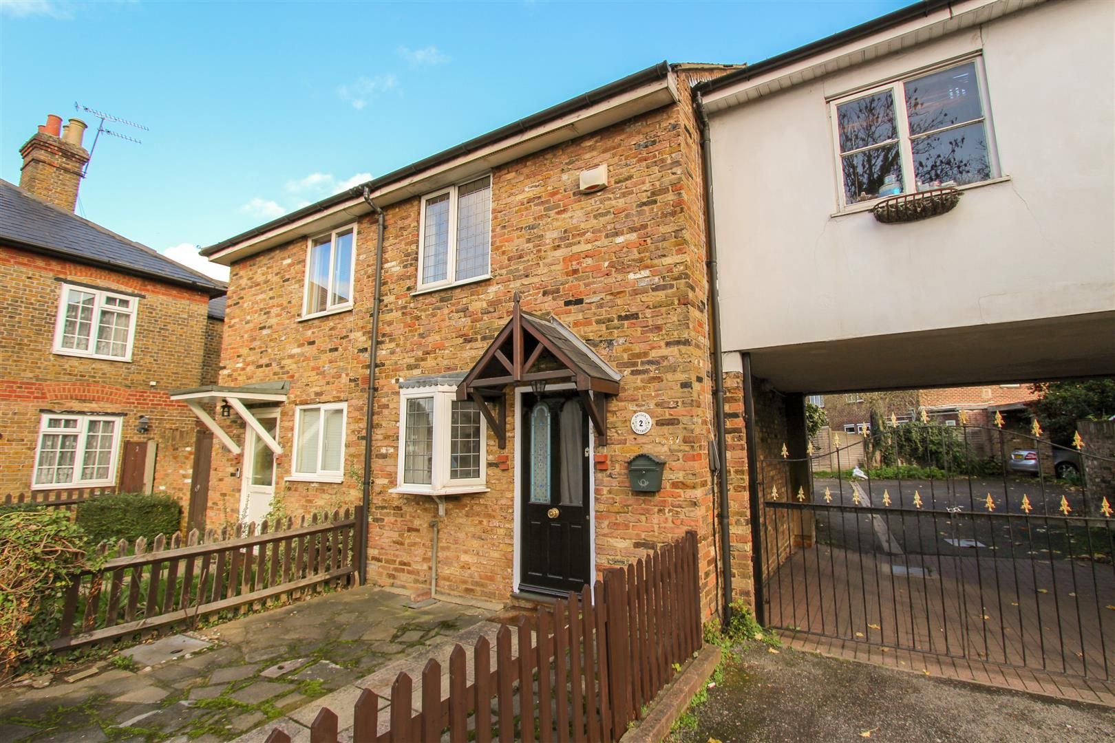 Bryden Cottages, High Street, Cowley, Uxbridge UB8  