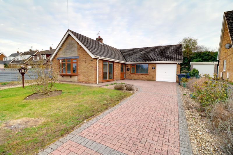 3 bed detached bungalow for sale in Astley Crescent, Scotter