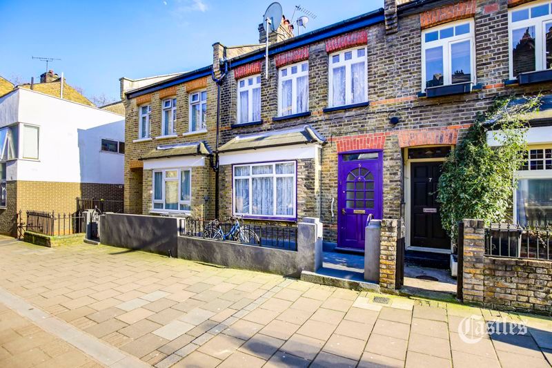 3 bed terraced house for sale in Clapton Passage, London E5 Zoopla