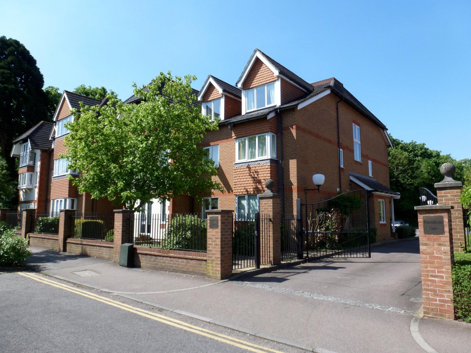 1 bed property to rent in Stoke Road, Guildford GU1 Zoopla