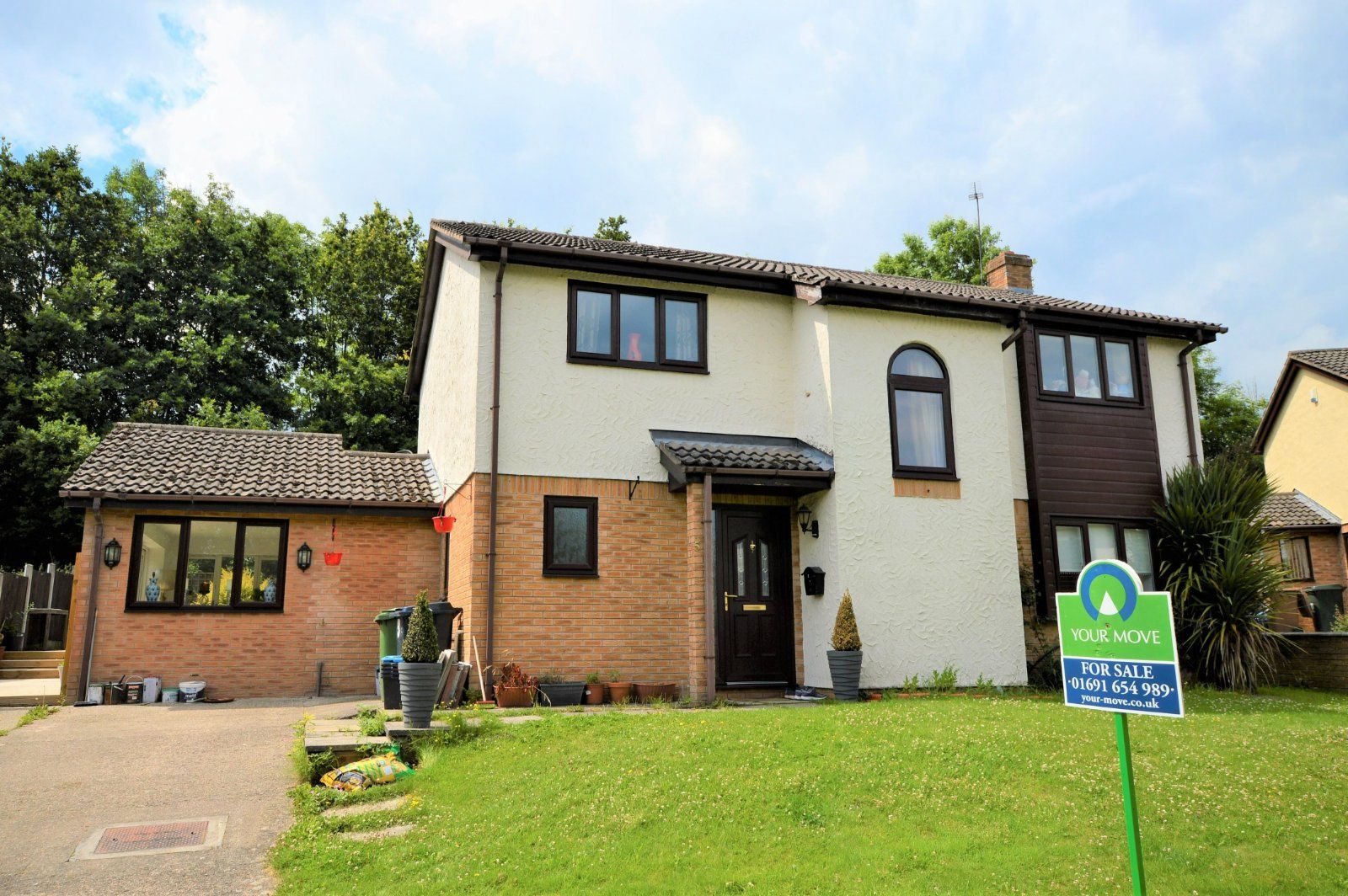 4 bed detached house for sale in Henlle Gardens, Gobowen, Oswestry