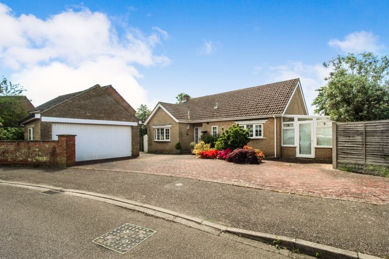 3 bed detached bungalow for sale in The Paddocks, Potton SG19 Zoopla