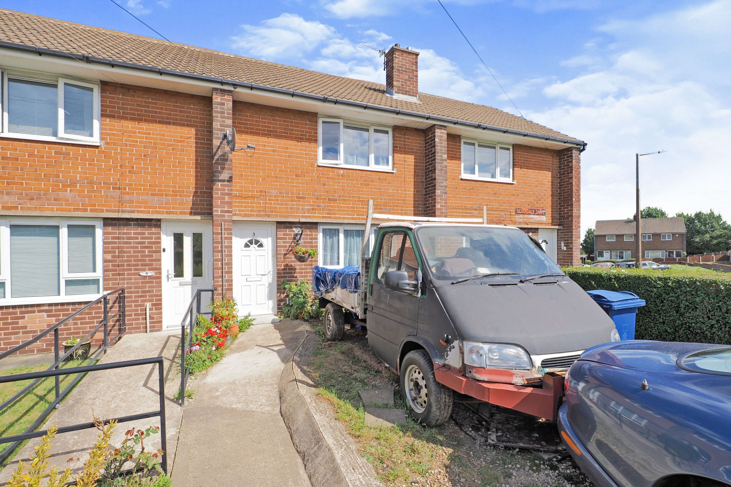 1 bed terraced house for sale in Silverdale Drive, Barnsley S71 Zoopla