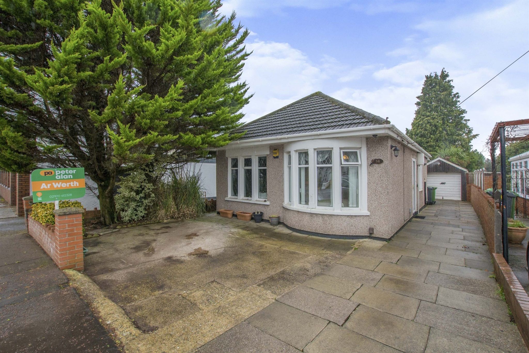 3 bed detached bungalow for sale in Keynsham Road, Whitchurch, Cardiff