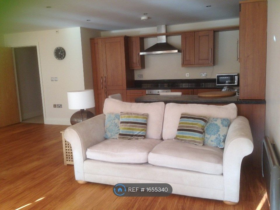 2 bed flat to rent in Lindley, Huddersfield HD3 Zoopla