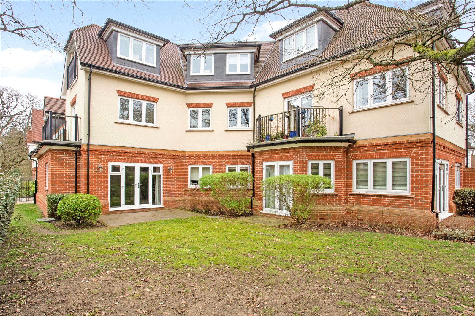 Cleves House Rouse Close Weybridge Surrey KT13  