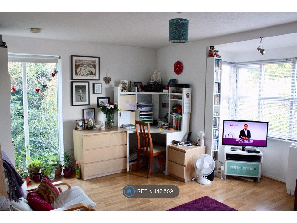 Studio to rent in Snowdon Drive, London NW9 Zoopla