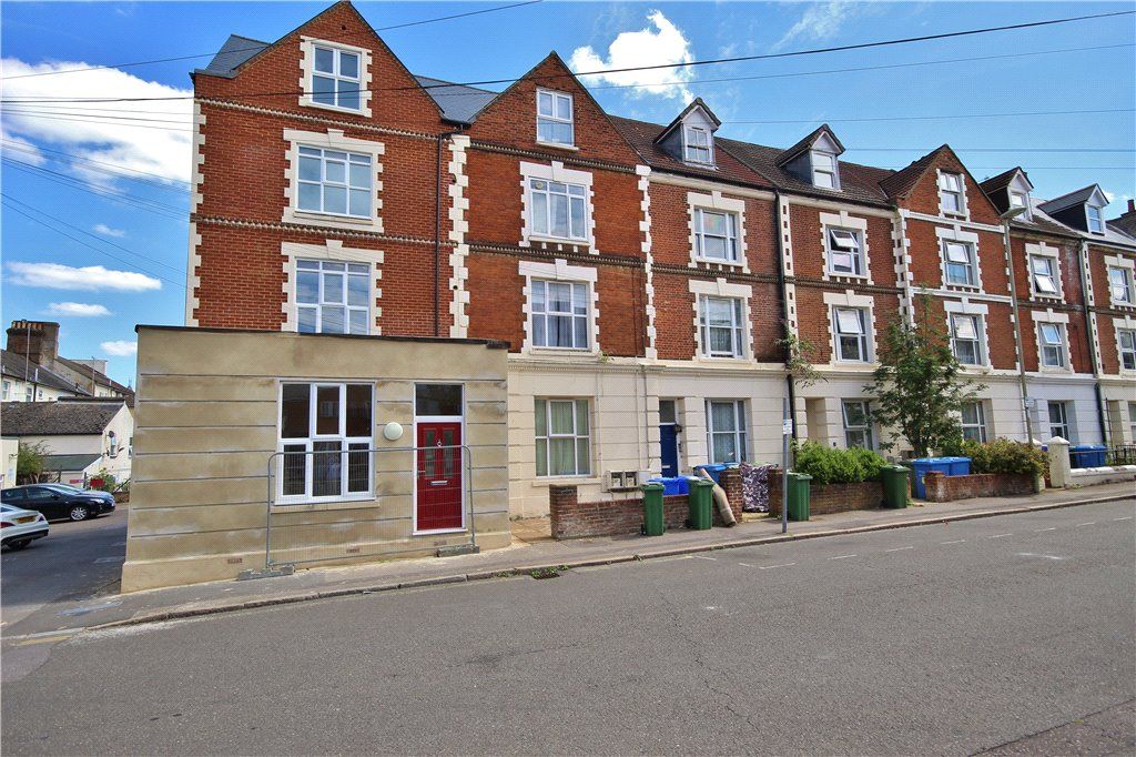 1 bed flat to rent in Arthur Street, Aldershot, Hampshire GU11 Zoopla