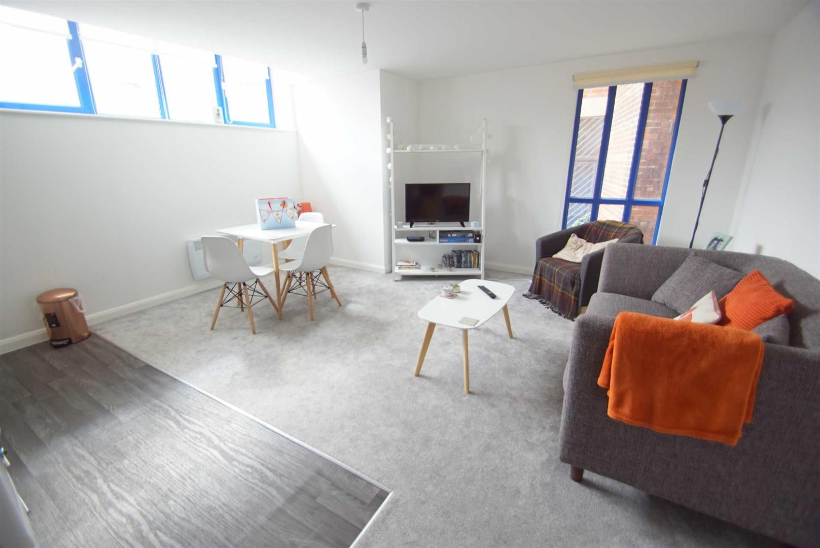 2 bed flat to rent in Meridian House, Armley, Leeds LS12 Zoopla