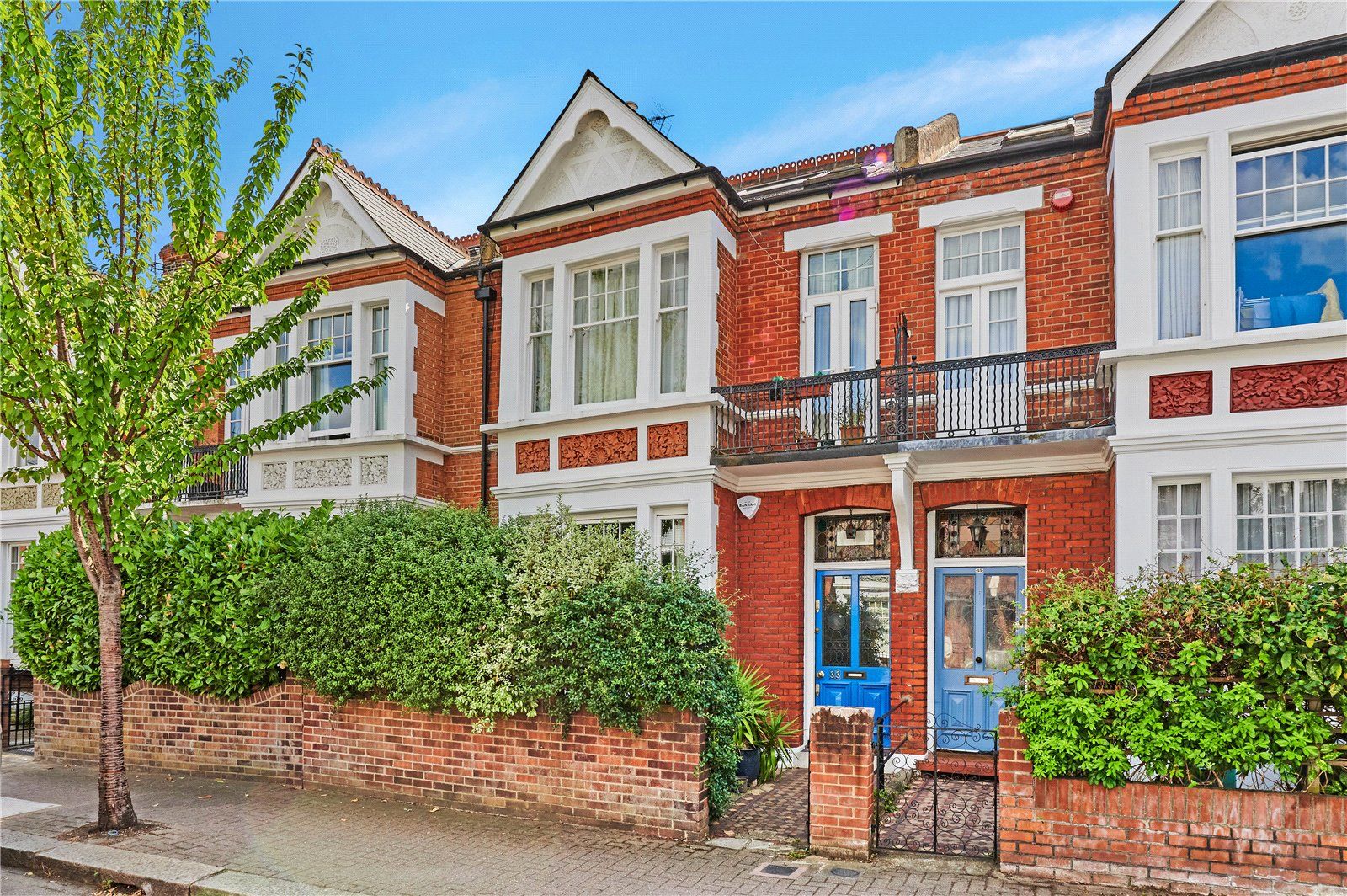 4 bed terraced house to rent in Chelverton Road, Putney, London SW15
