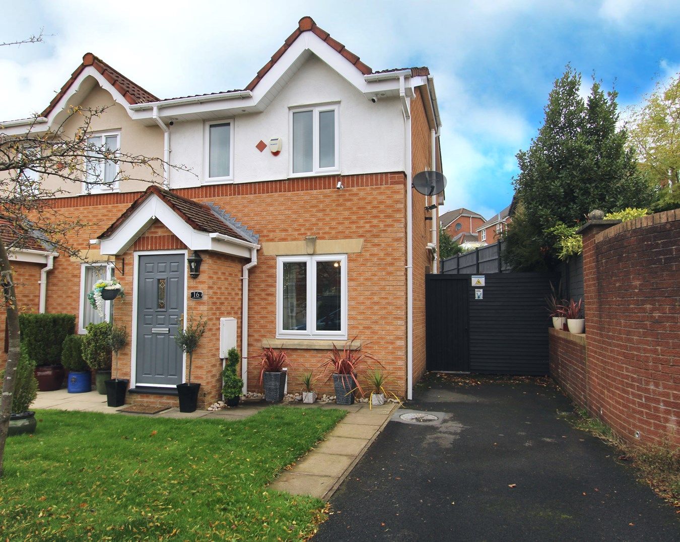 2 bed semidetached house for sale in Hurstwood, Bolton BL1 Zoopla