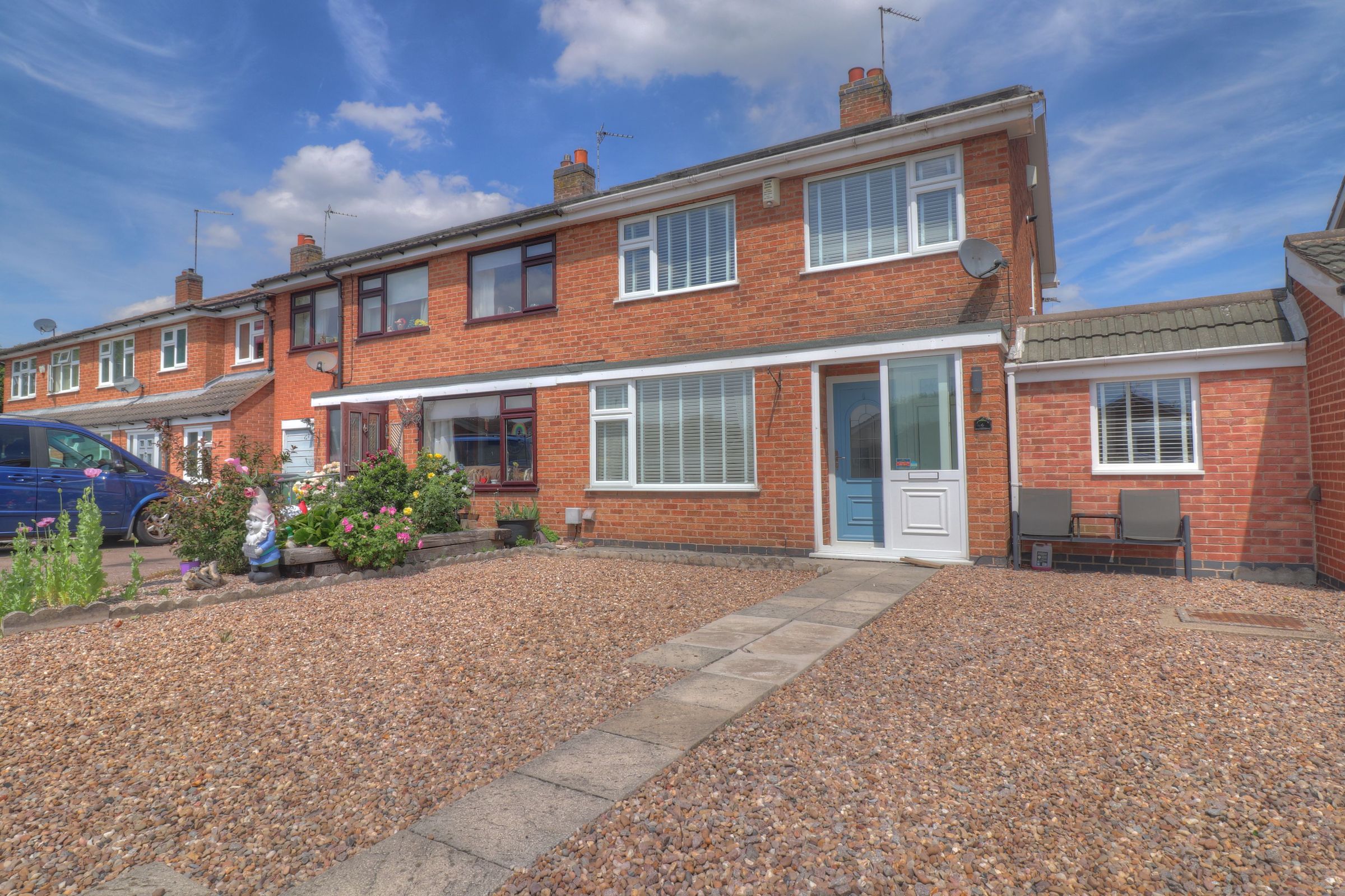 3 bed semidetached house for sale in Freemans Way, East Goscote