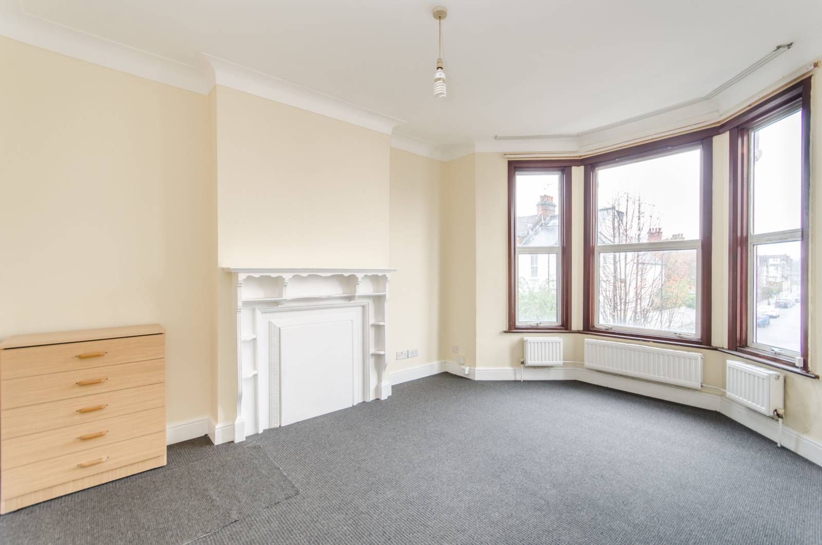 5 bed semidetached house for sale in Leghorn Road, Harlesden, London