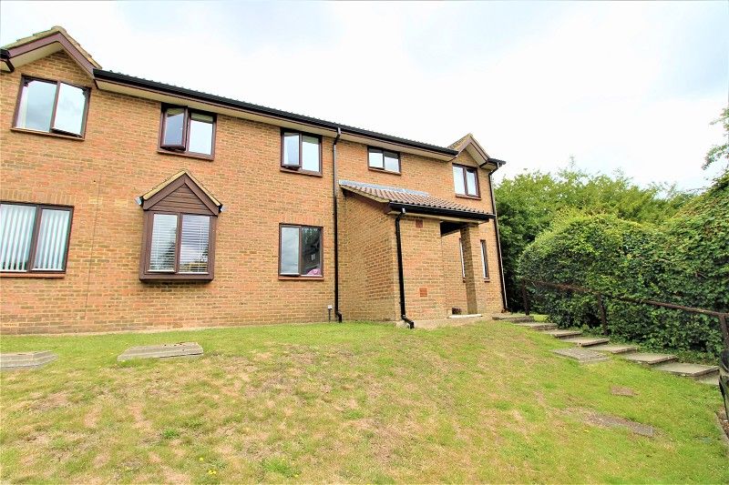 66 Park View Road Redhill Surrey RH1  