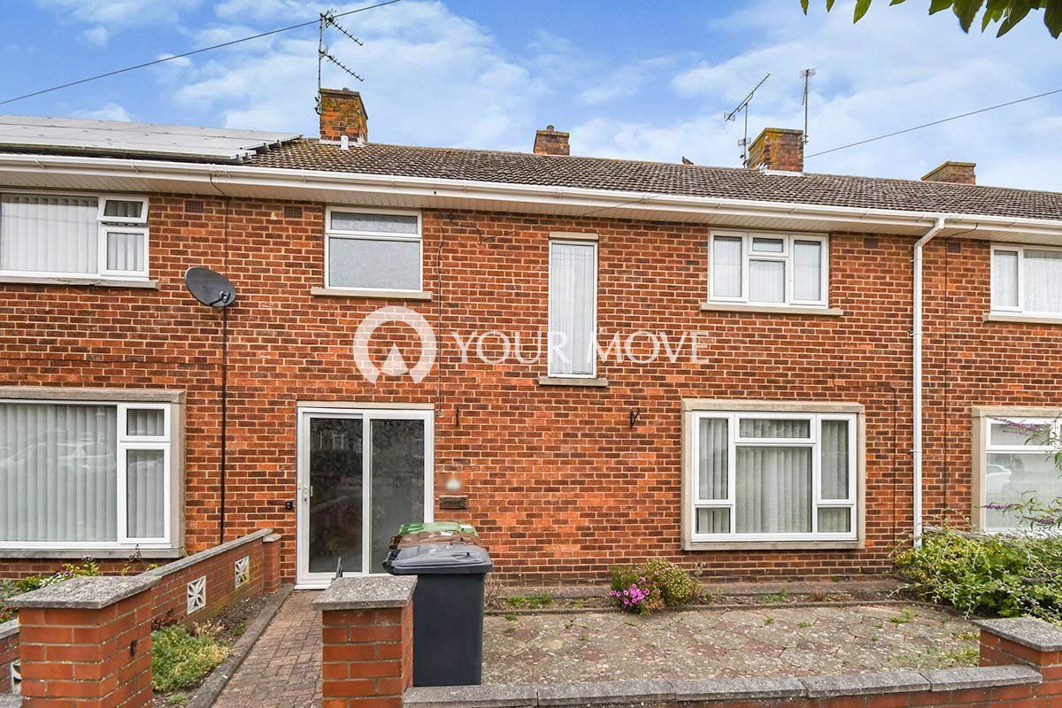 3 bed terraced house for sale in Scampton Avenue, Lincoln, Lincolnshire