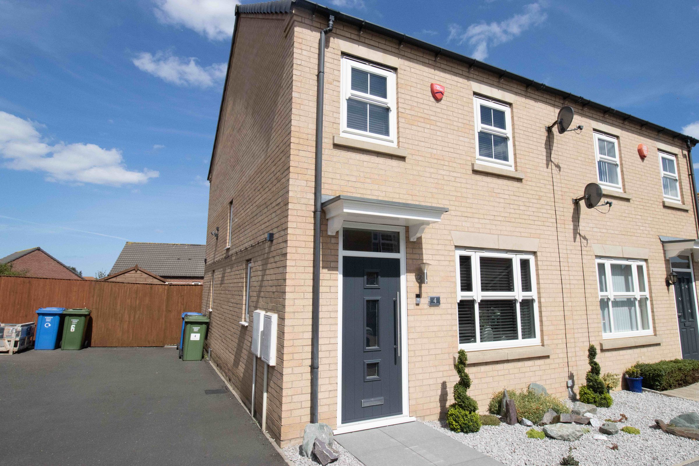 3 bed semidetached house for sale in Windmill Drive, Filey YO14 Zoopla