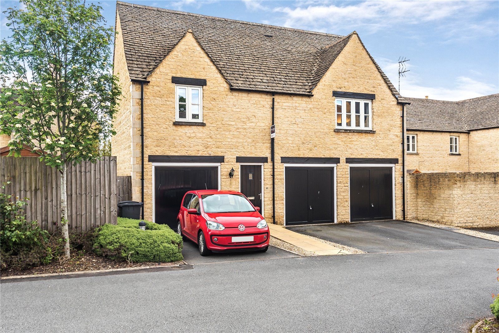 2 bed flat for sale in Birdlip, Gloucester GL4 Zoopla