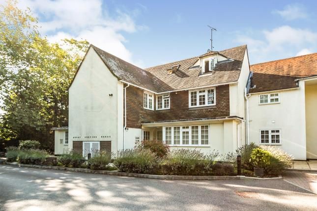 90 Tilford Road, Farnham, Surrey GU9  