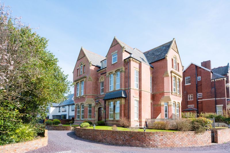 2 bed flat for sale in Lulworth Road, Birkdale, Southport PR8 Zoopla