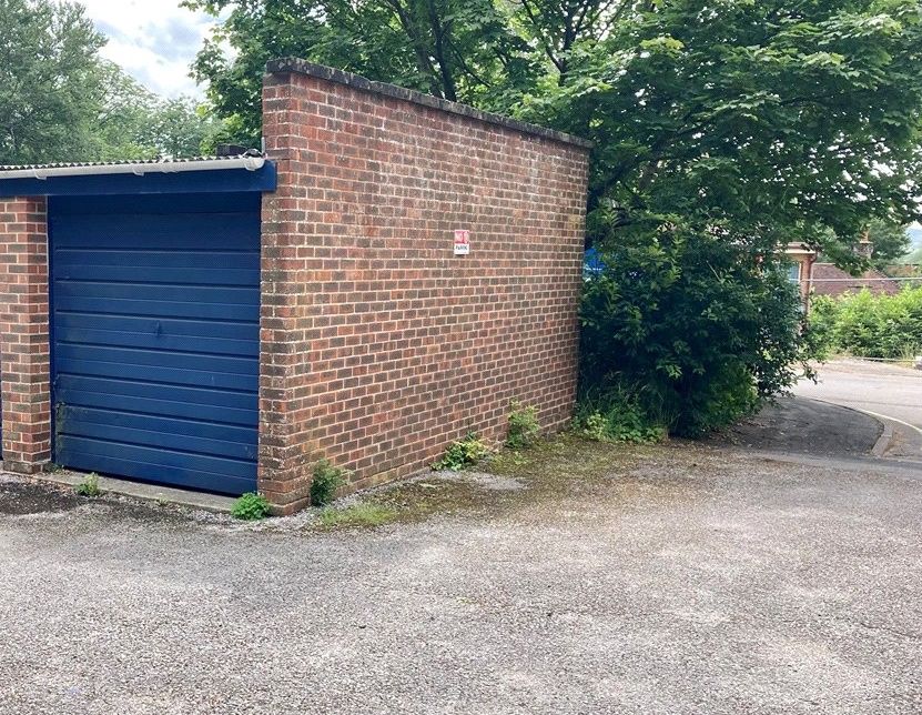 St. Giles Close, Winchester SO23  