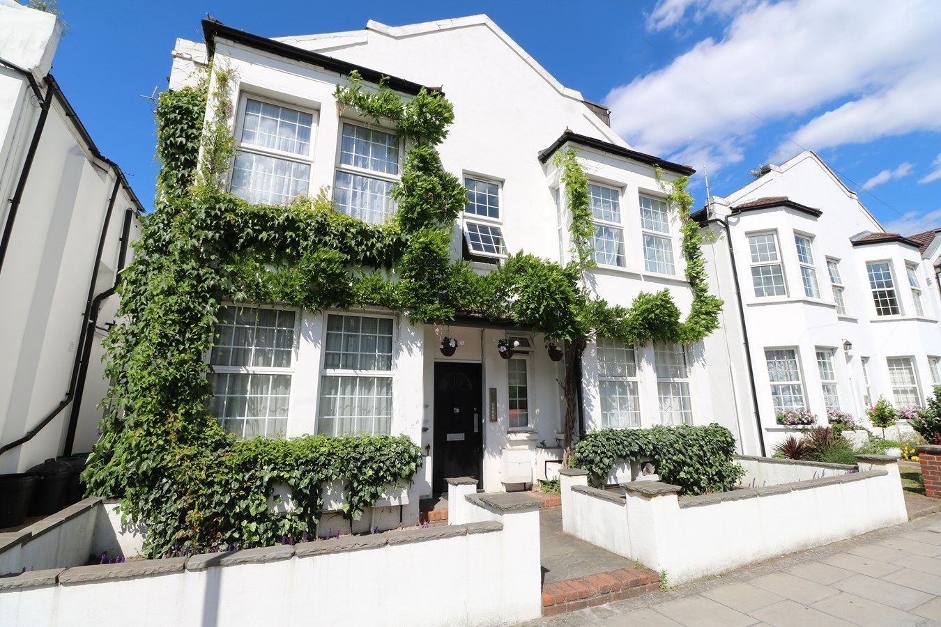 1 bed flat to rent in Robinson Road, Colliers Wood, London SW17 Zoopla