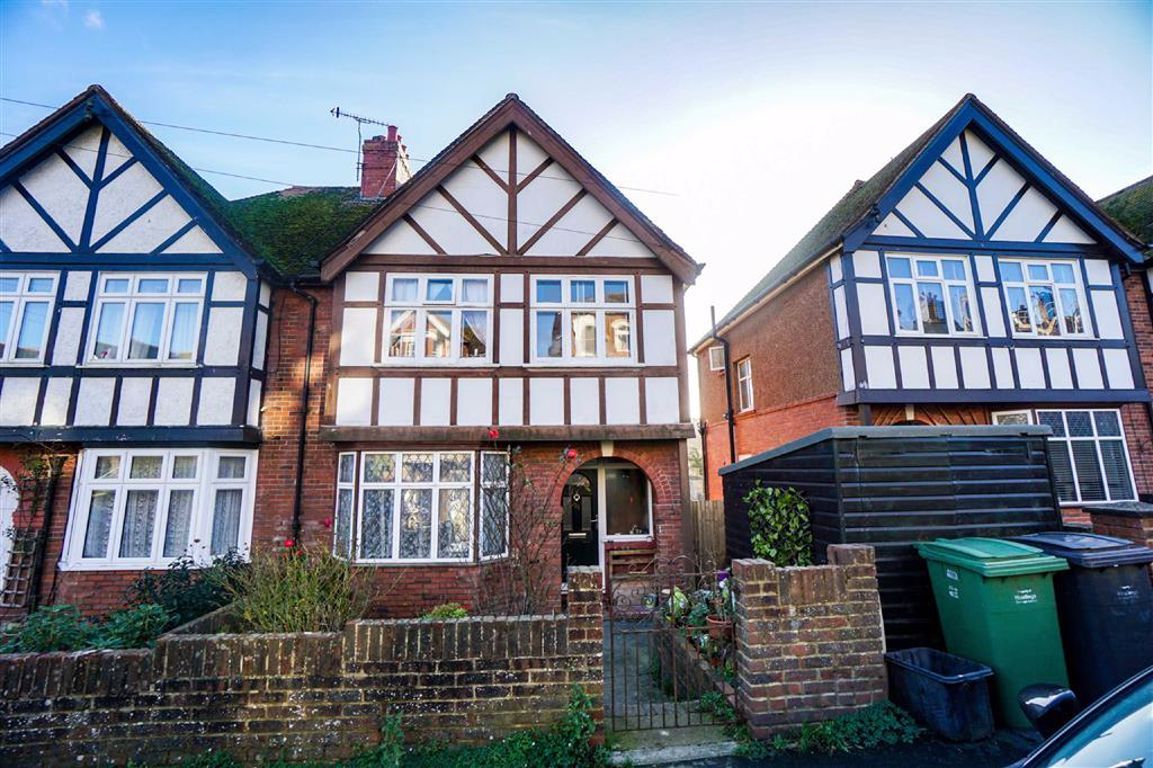 3 bed semidetached house for sale in Godwin Road, Hastings, East